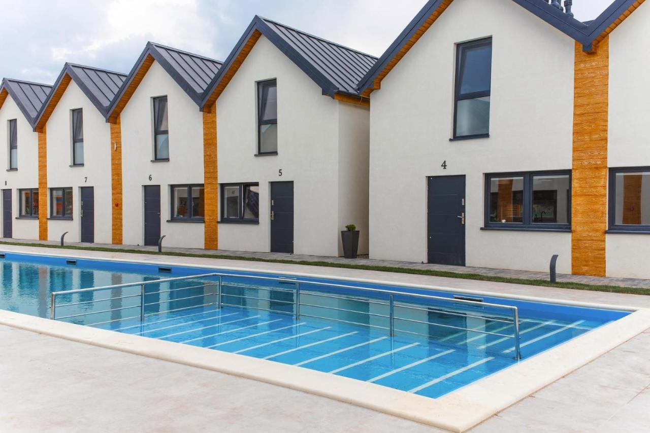 Holiday Complex With Pool, Rewal Esterno foto